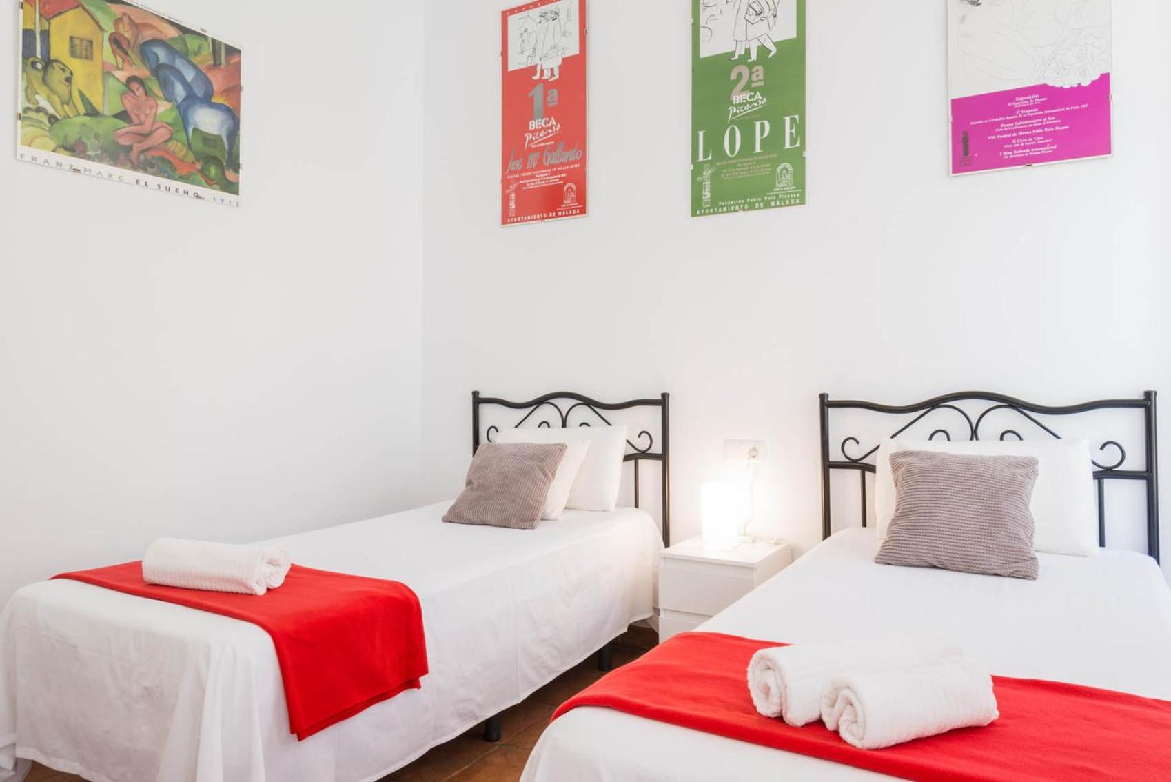 Apartamentos Alcazaba Малага Екстер'єр фото