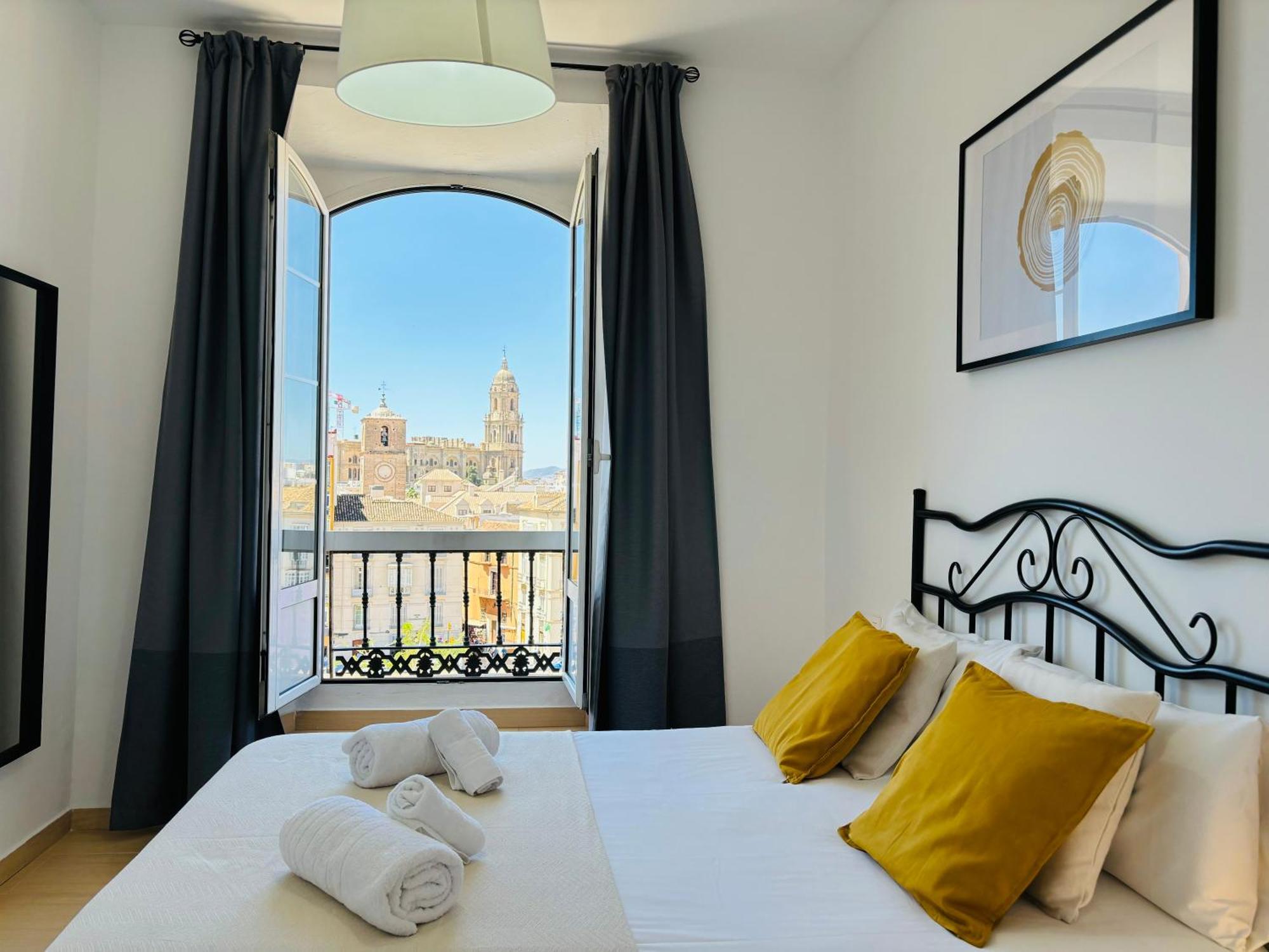 Apartamentos Alcazaba Малага Екстер'єр фото
