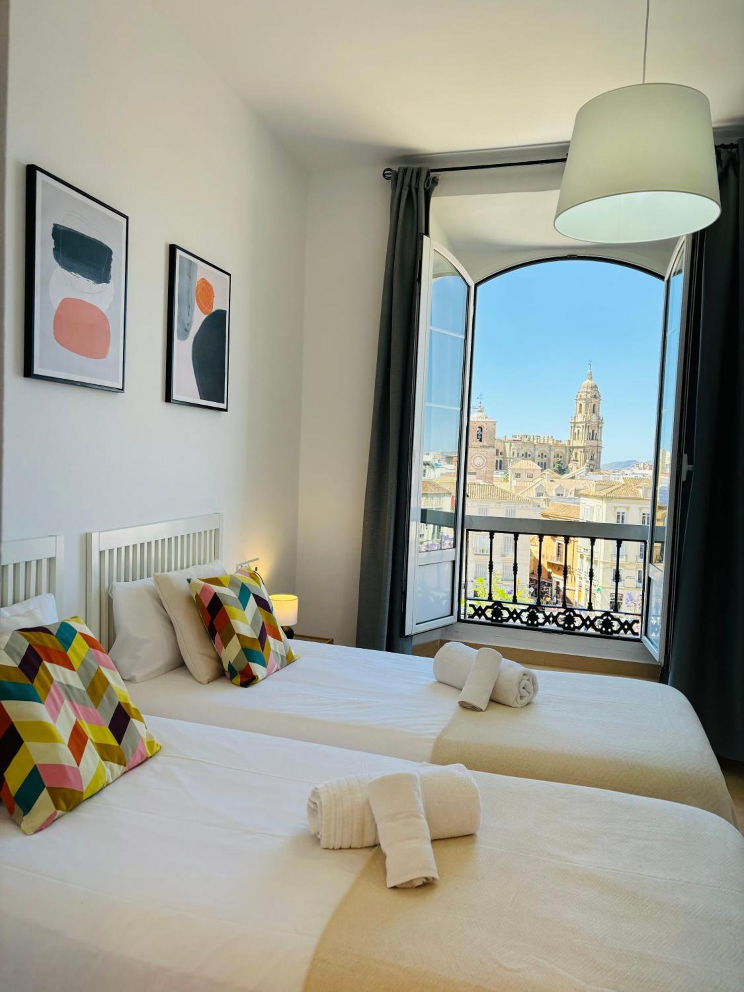 Apartamentos Alcazaba Малага Екстер'єр фото