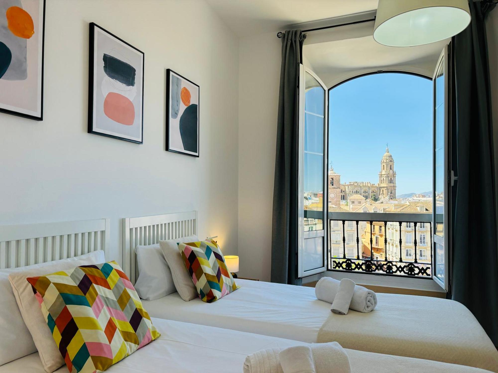 Apartamentos Alcazaba Малага Екстер'єр фото